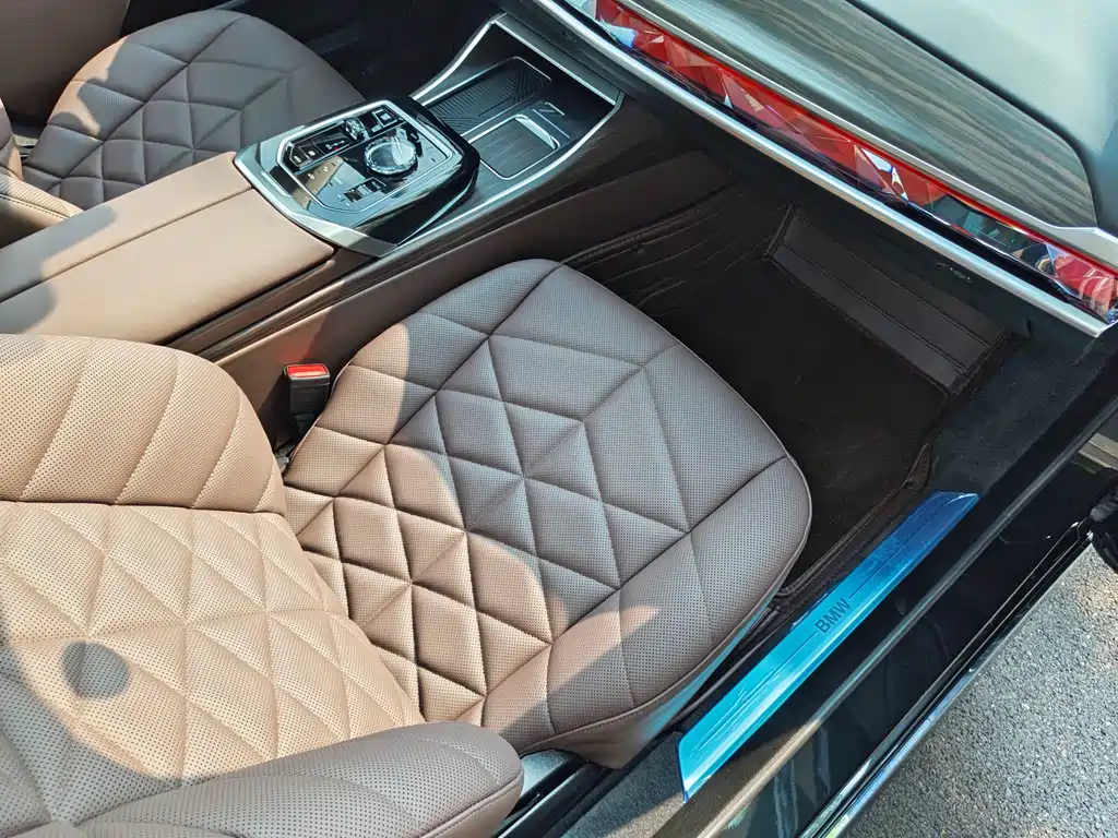 BMW 7 Series 2023 — фото 15