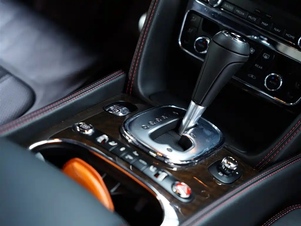 Bentley Continental 2013 — фото 39