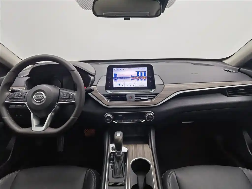 Nissan Teana 2022