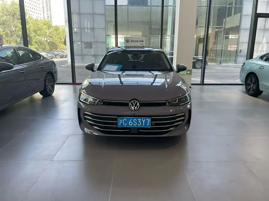 Volkswagen Passat 2024