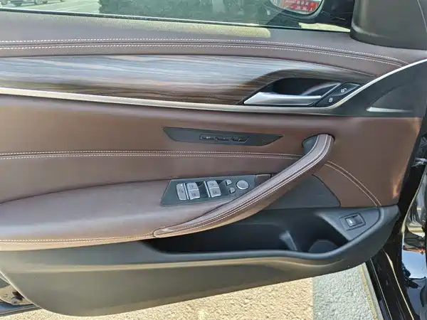 BMW 5 Series 2020