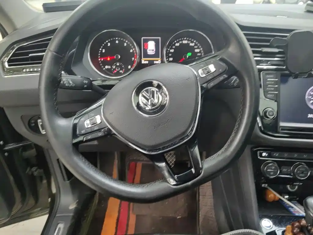 Volkswagen Tiguan L 2019