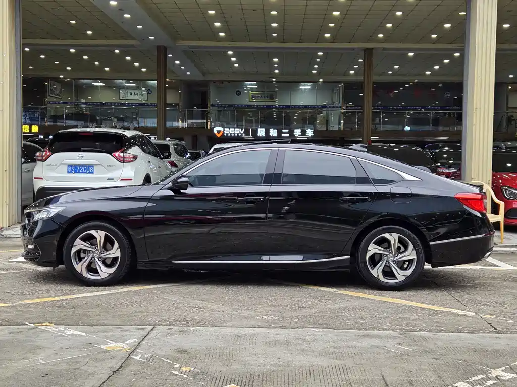 Honda Accord 2020 — фото 15