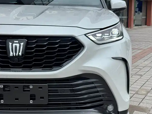 Toyota Crown Kluger 2024