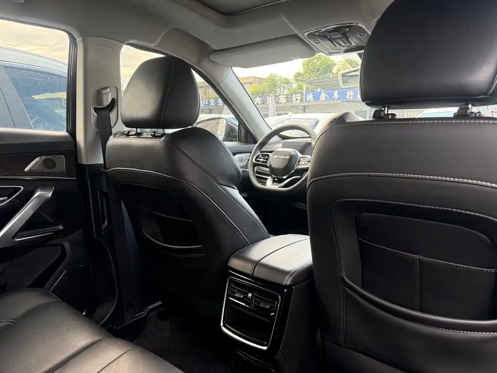 Jetour X70 PLUS 2020 — фото 10