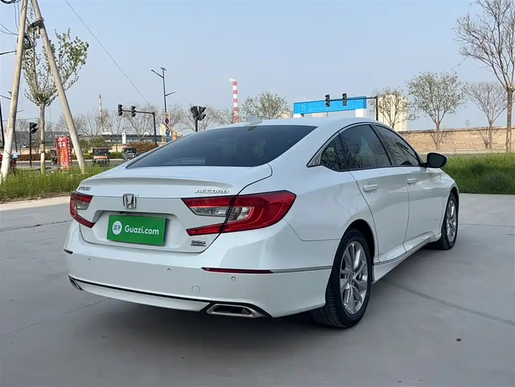 Honda Accord 2020 — фото 17