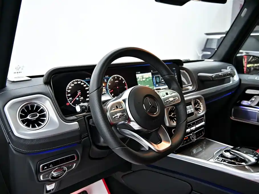 Mercedes-Benz G-Class 2023 — фото 15