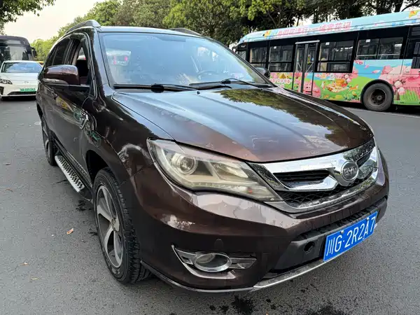 BYD S7 2015