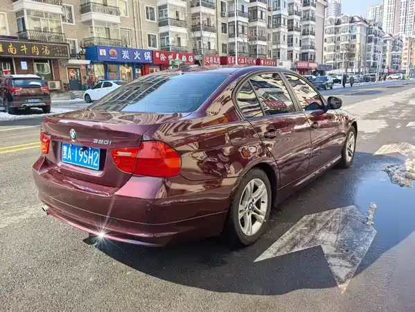 BMW 3 Series 2010