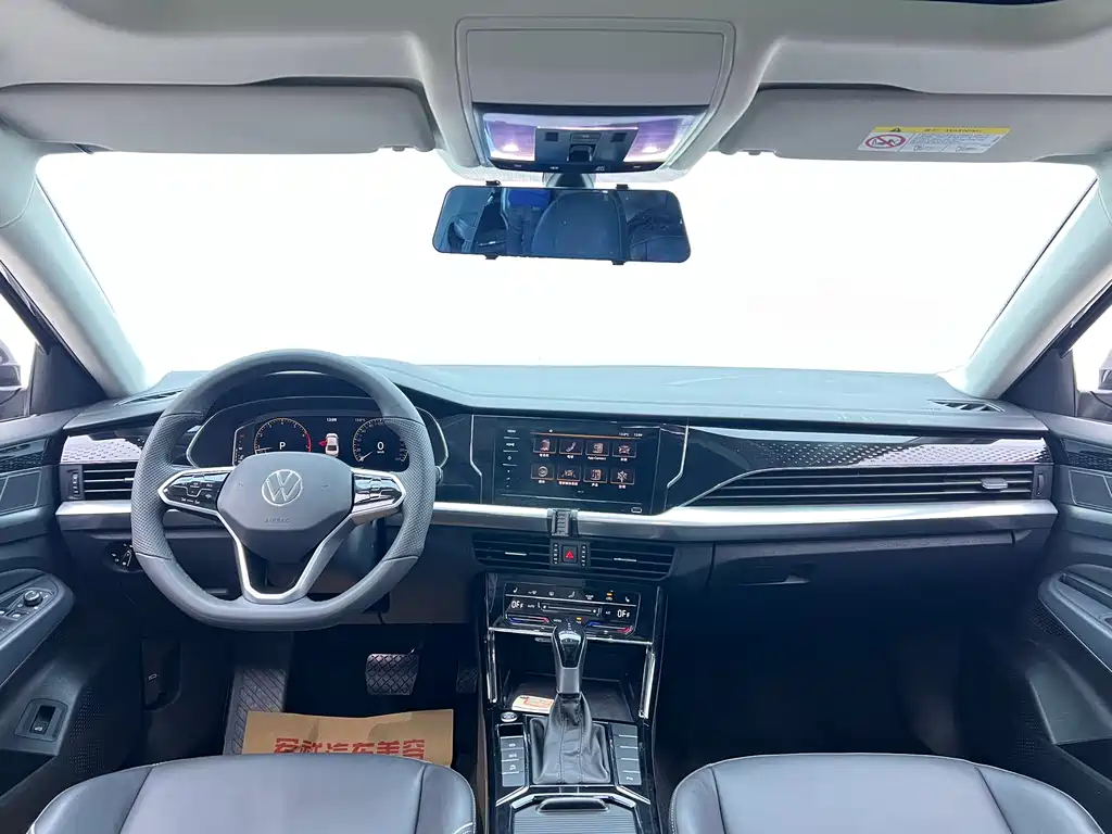 Volkswagen Passat 2023