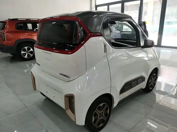 Baojun E200 2021