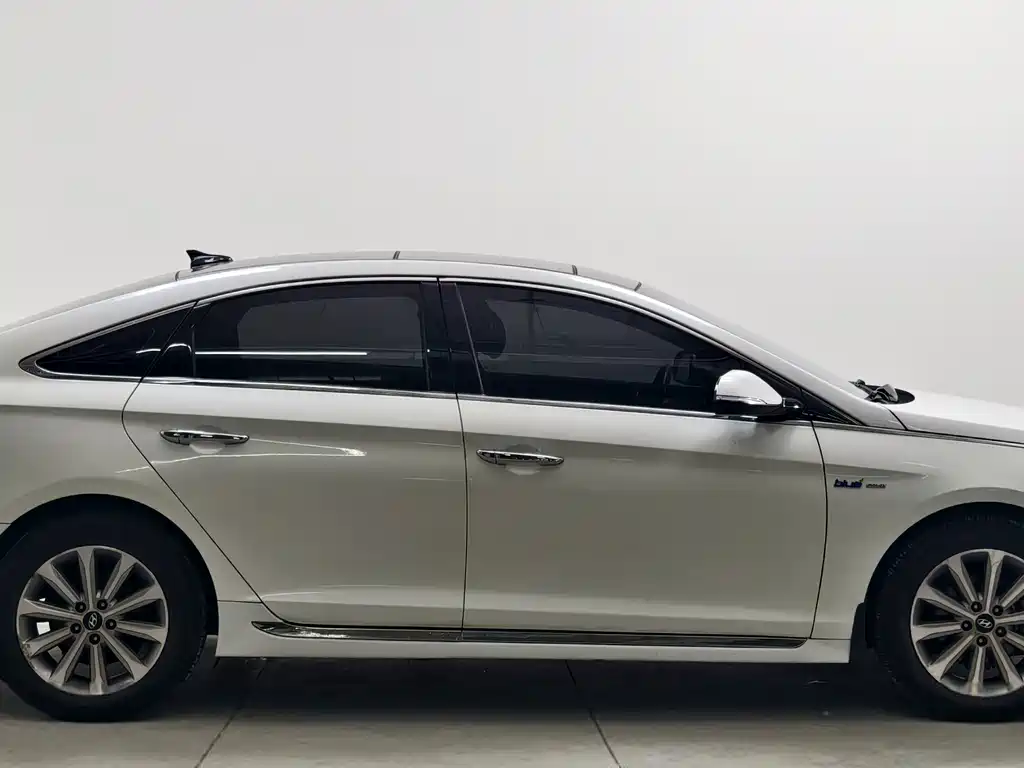 Hyundai Sonata 2016 — фото 8