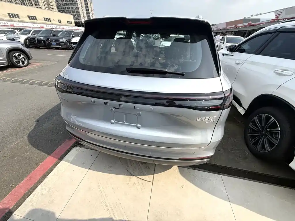 Geely Galaxy Starship 7 2025 — фото 10