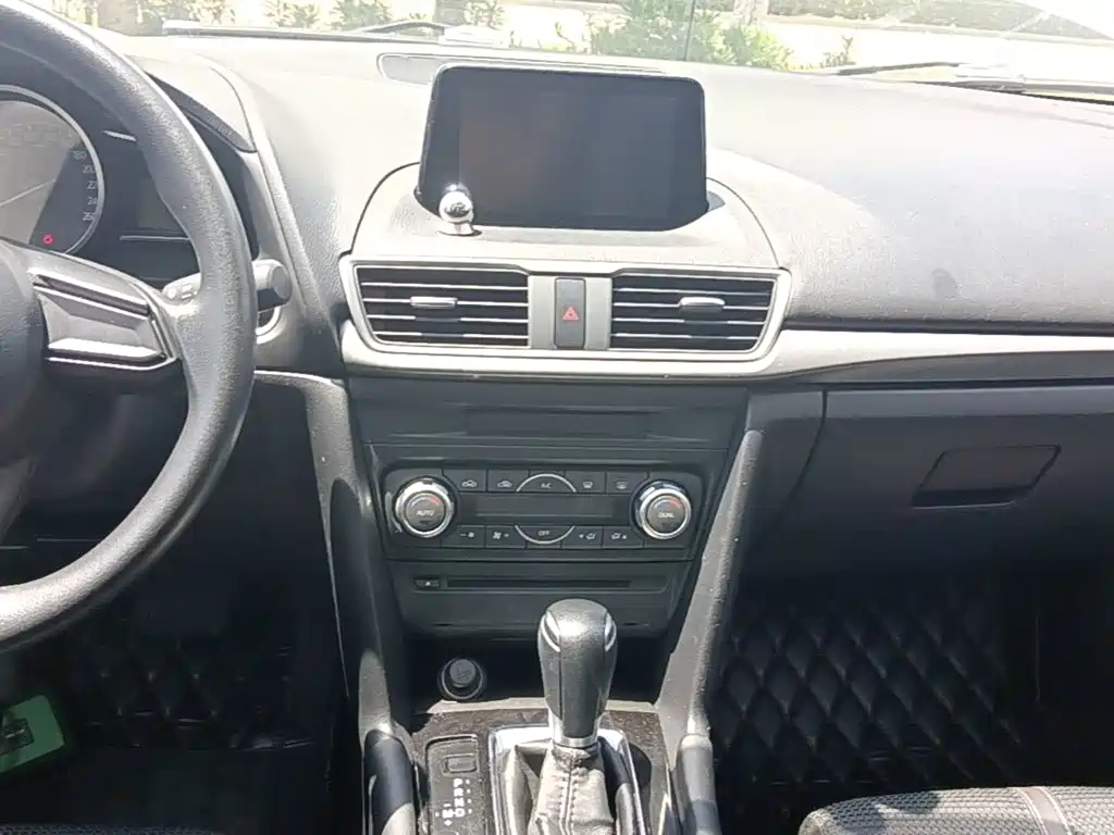 Mazda 3 Angkesela 2017 — фото 13