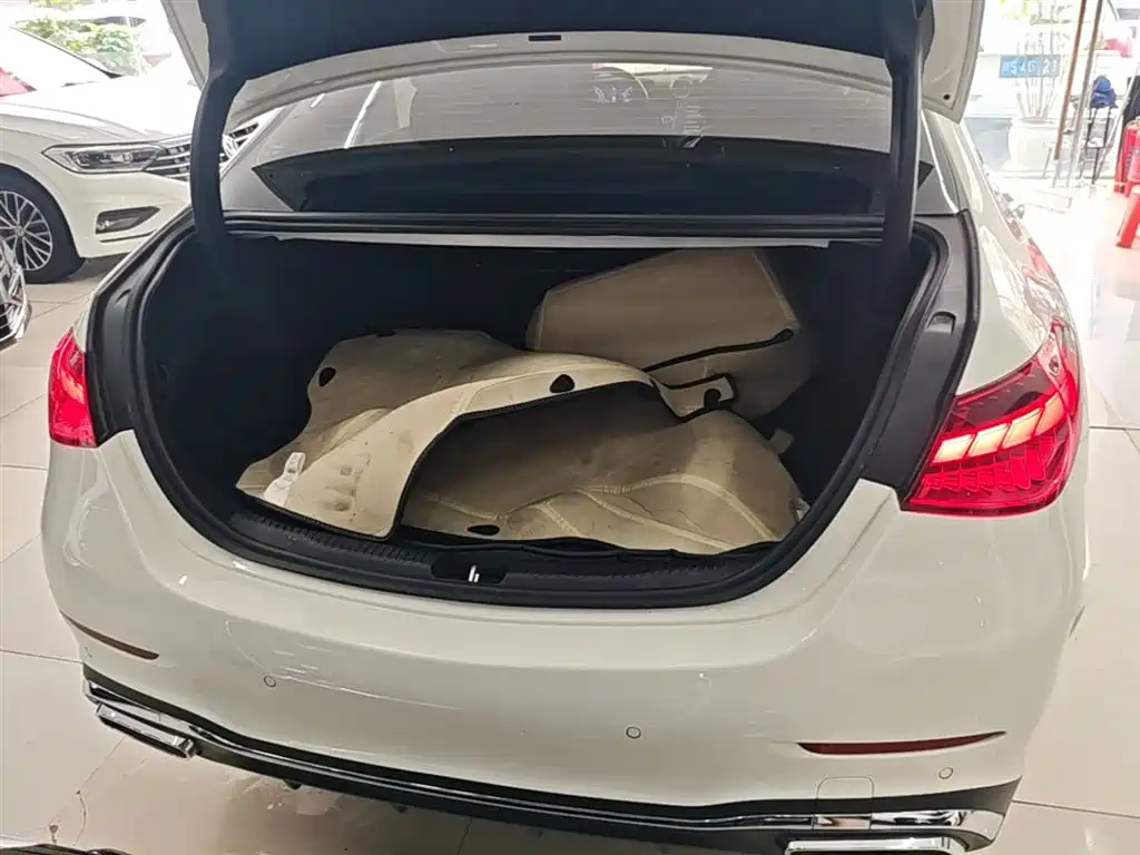 Mercedes-Benz C-Class 2024 — фото 19