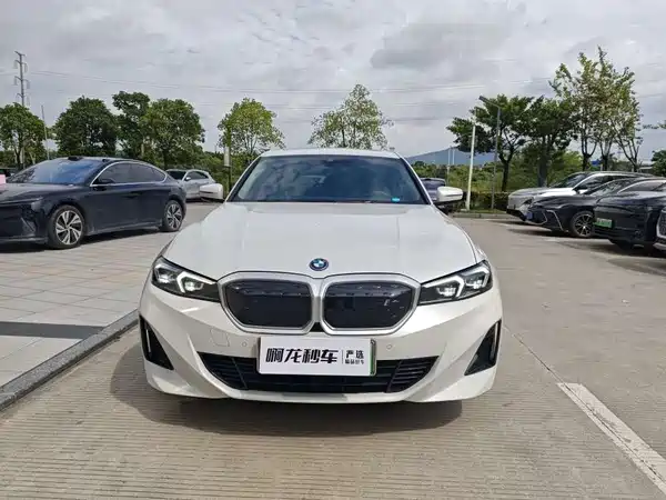 BMW i3 2024