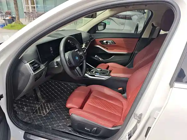 BMW i3 2024