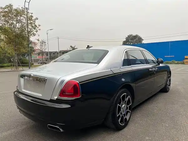 Rolls-Royce Ghost 2012
