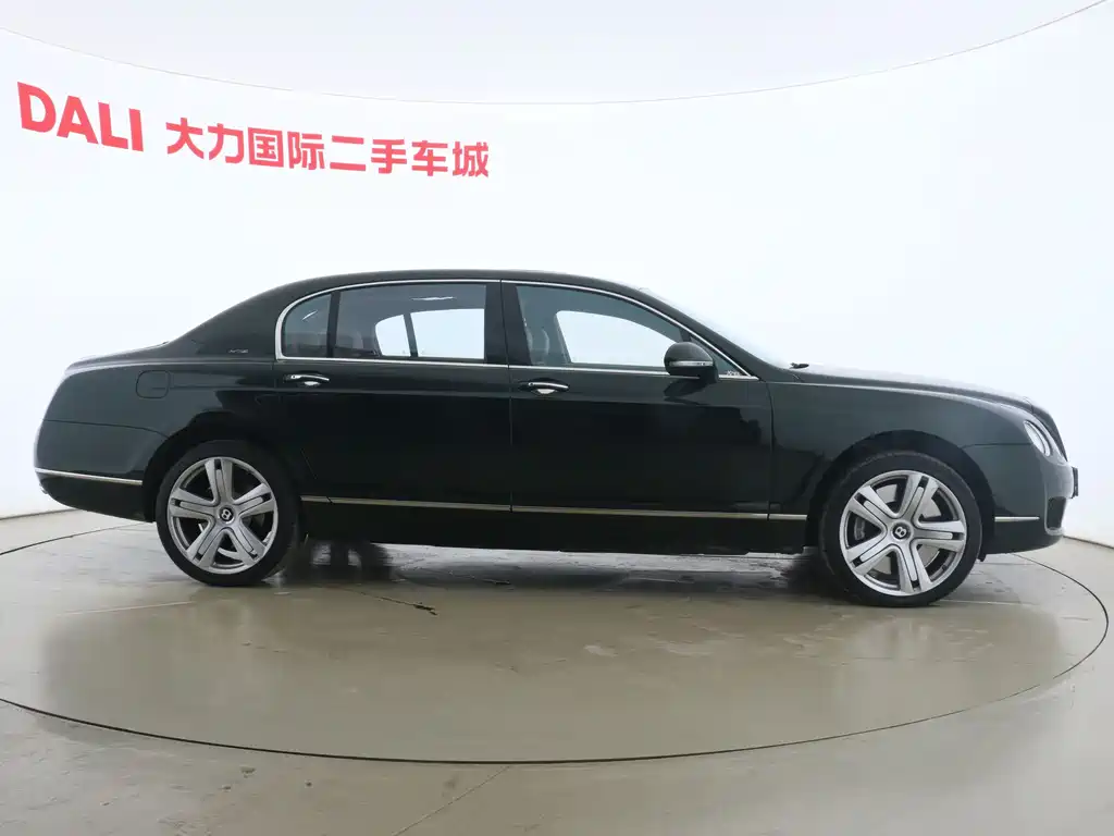 Bentley Flying Spur 2011 — фото 17