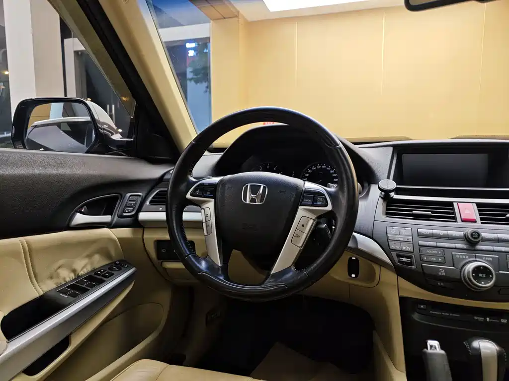 Honda Crosstour 2013 — фото 14