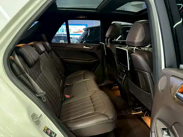 Mercedes-Benz GLE 2016