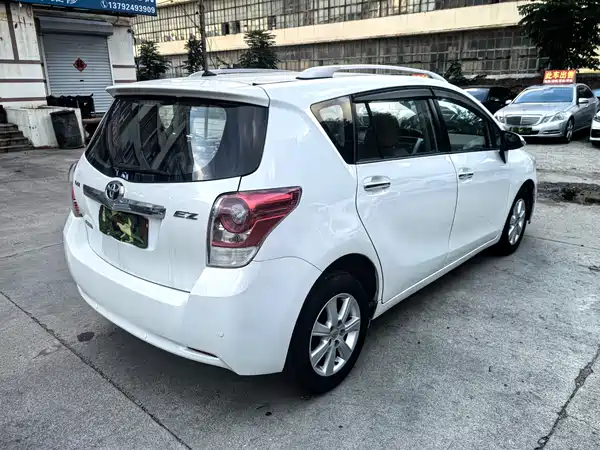 Toyota Yizhi 2016