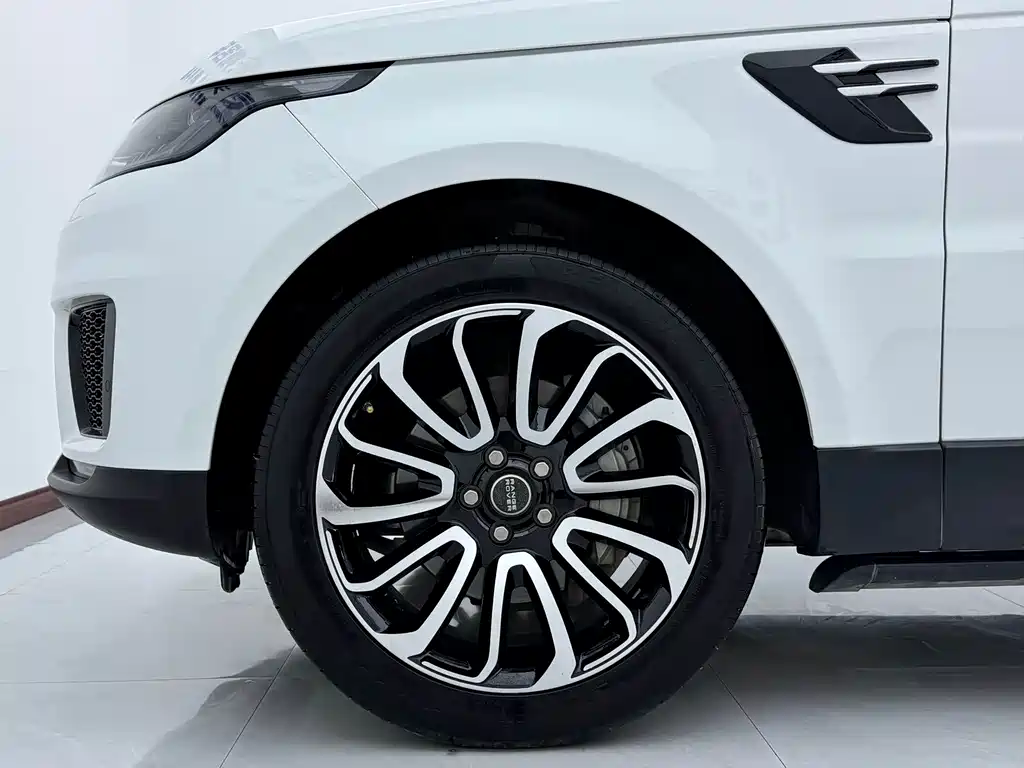 Land Rover Sport 2020 — фото 16