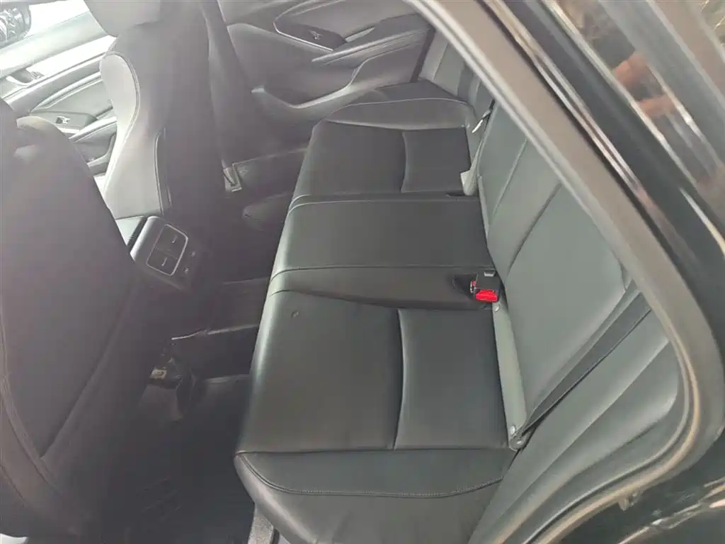 Honda Accord 2022 — фото 17