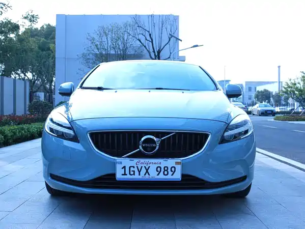 Volvo V40 2017