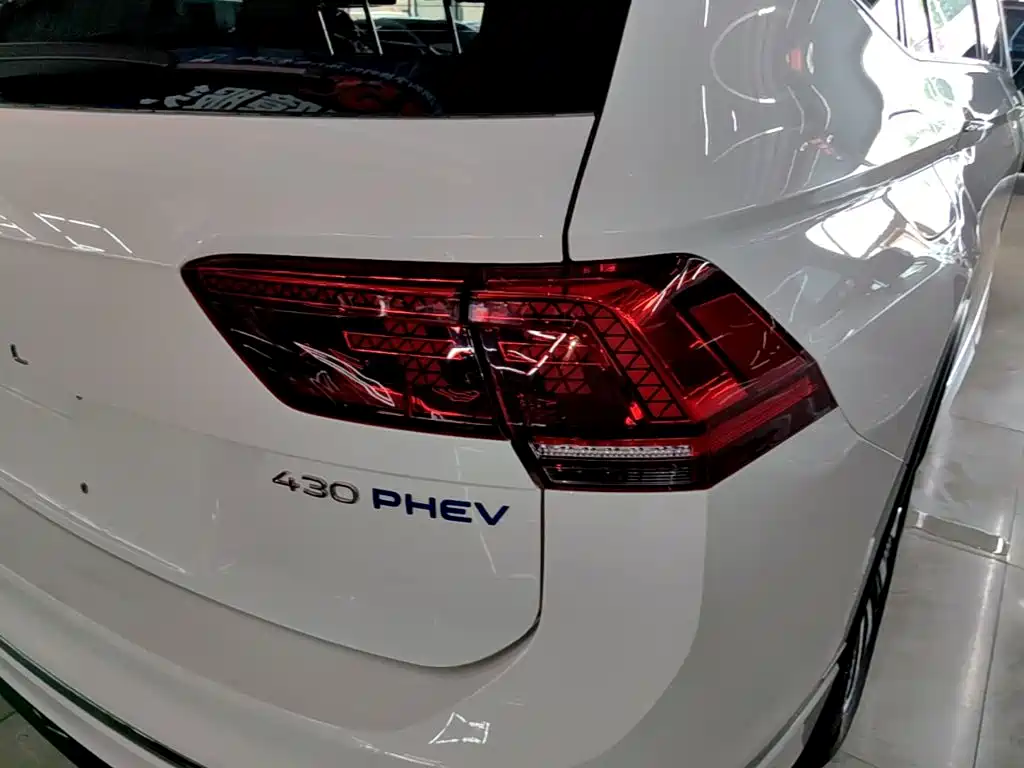 Volkswagen Tiguan L PHEV 2021 — фото 8