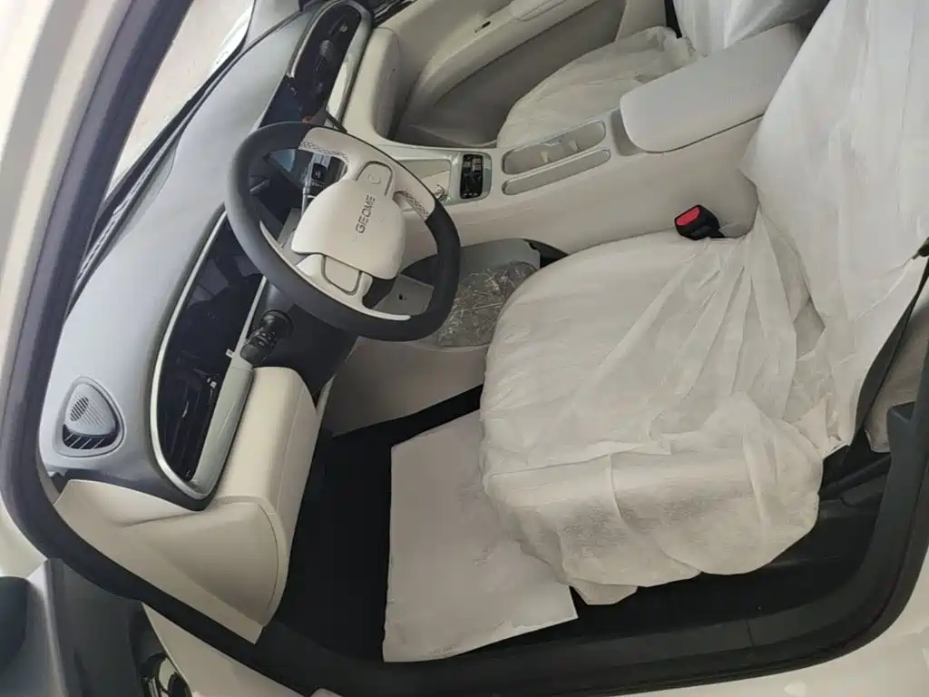 Geely Galaxy Starwish 2026 — фото 15