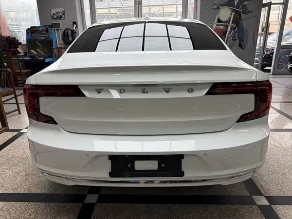 Volvo S90 2021