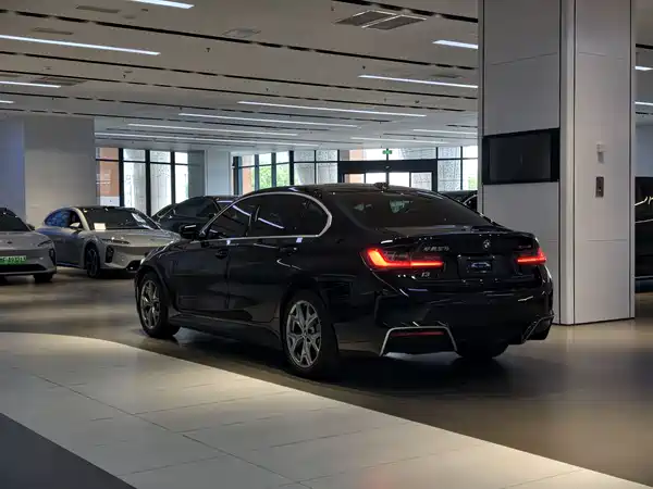 BMW i3 2024