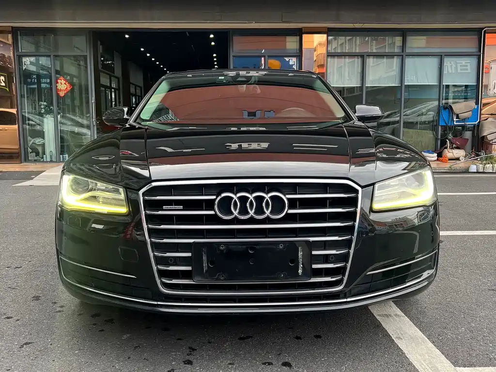 Audi A8 2015 — фото 2