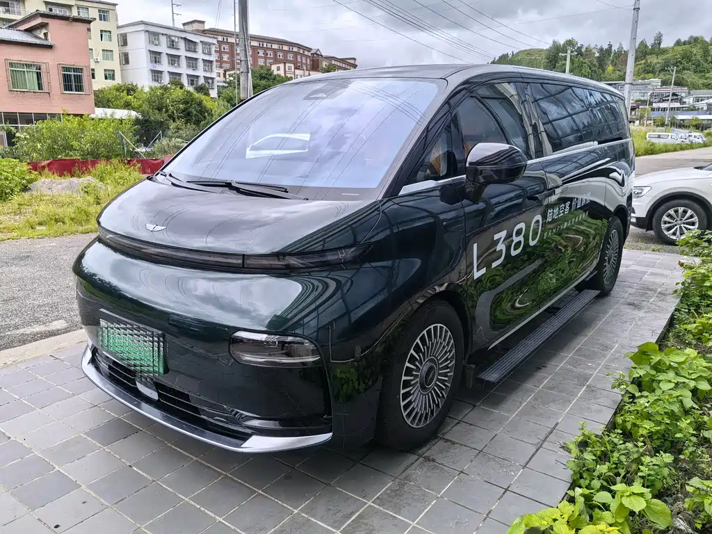 Geely Galaxy Yizhen L380 2025 — фото 1