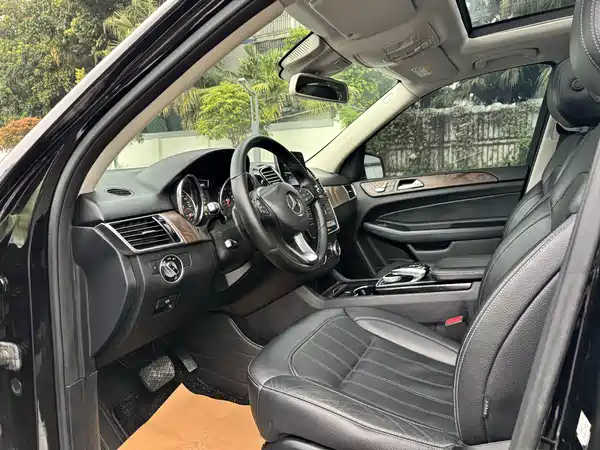 Mercedes-Benz GLE 2016