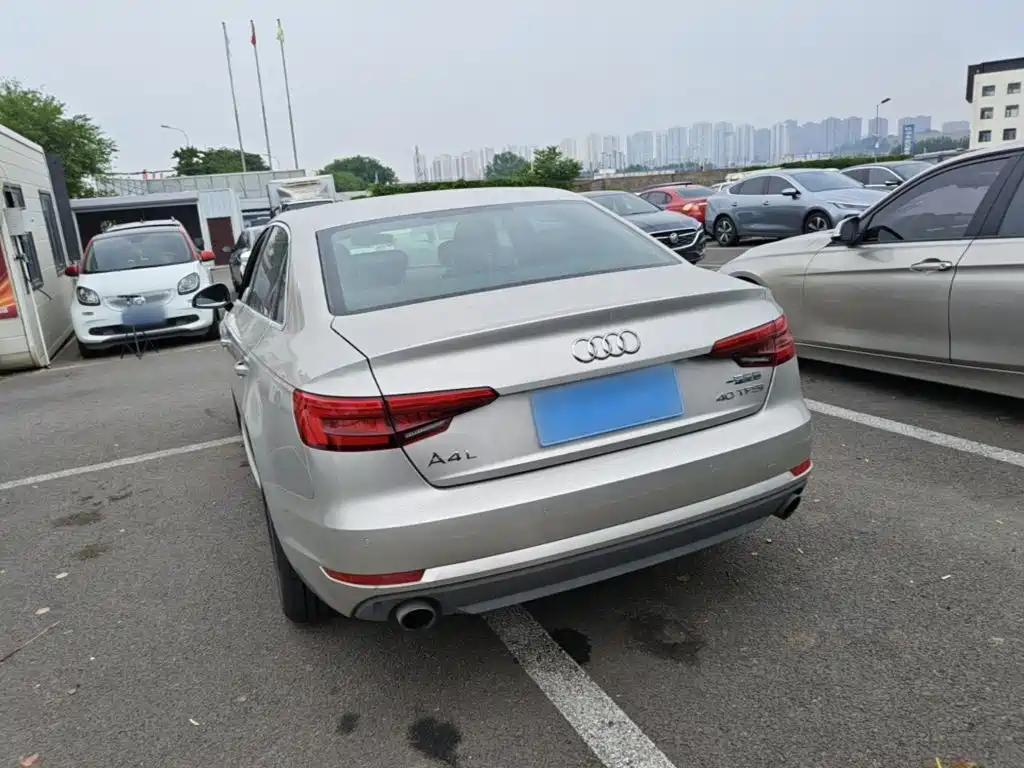 Audi A4L 2017
