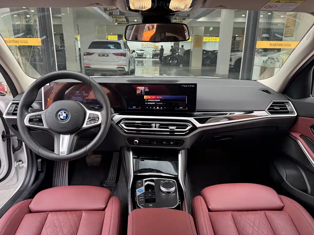 BMW i3 2024 — фото 9