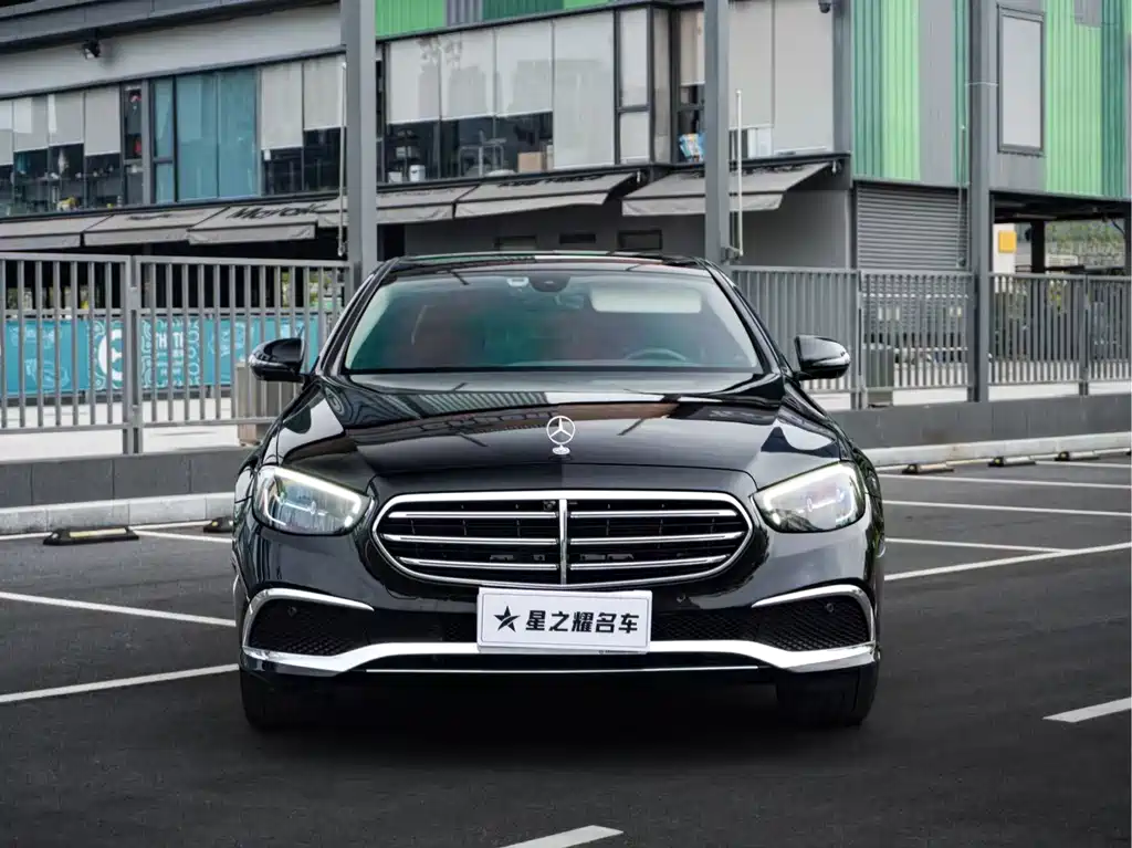 Mercedes-Benz E-Class 2022 — фото 2
