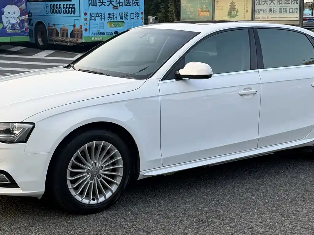 Audi A4L 2015