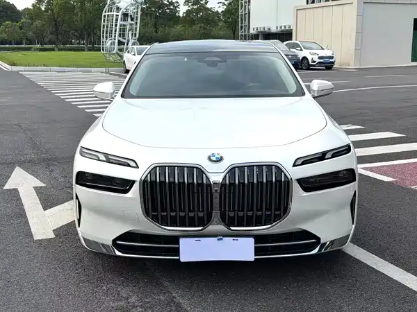 BMW 7 Series 2024