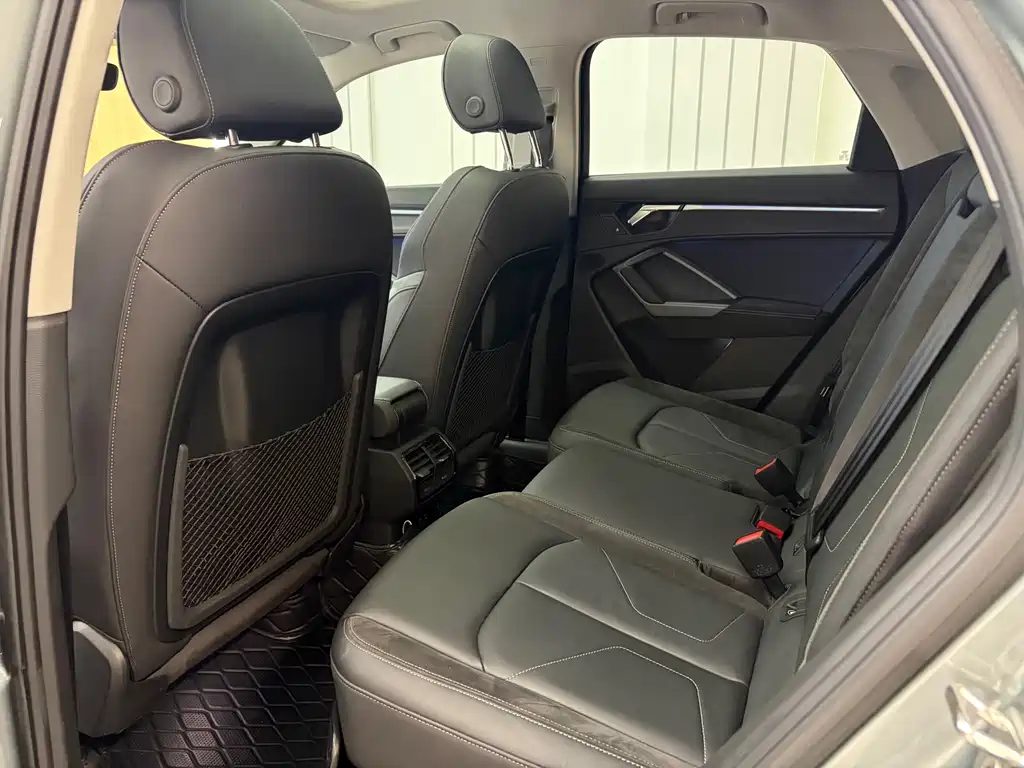 Audi Q3 Sportback 2022 — фото 11