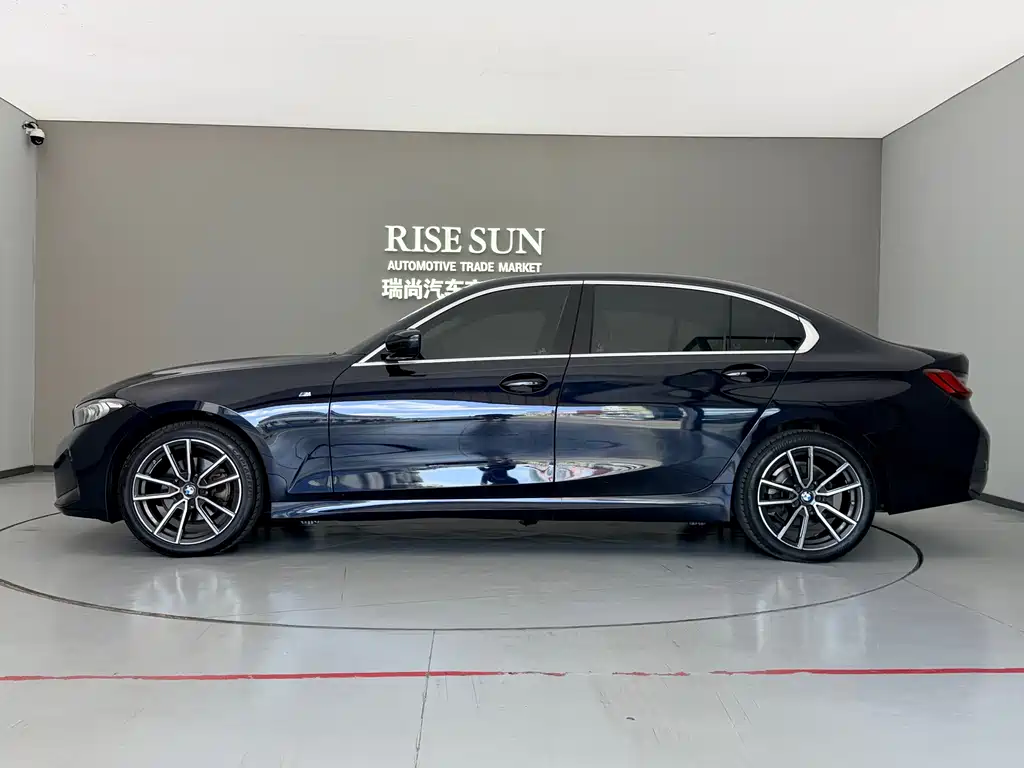 BMW 3 Series 2023 — фото 13
