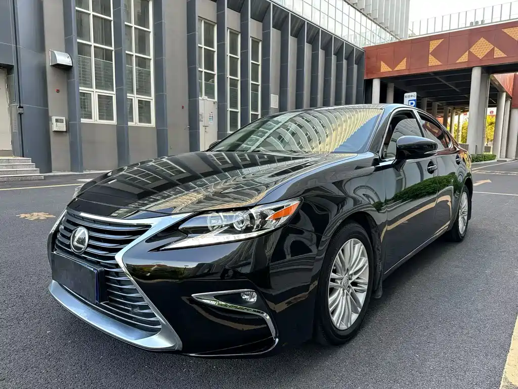 Lexus ES 2015 — фото 3