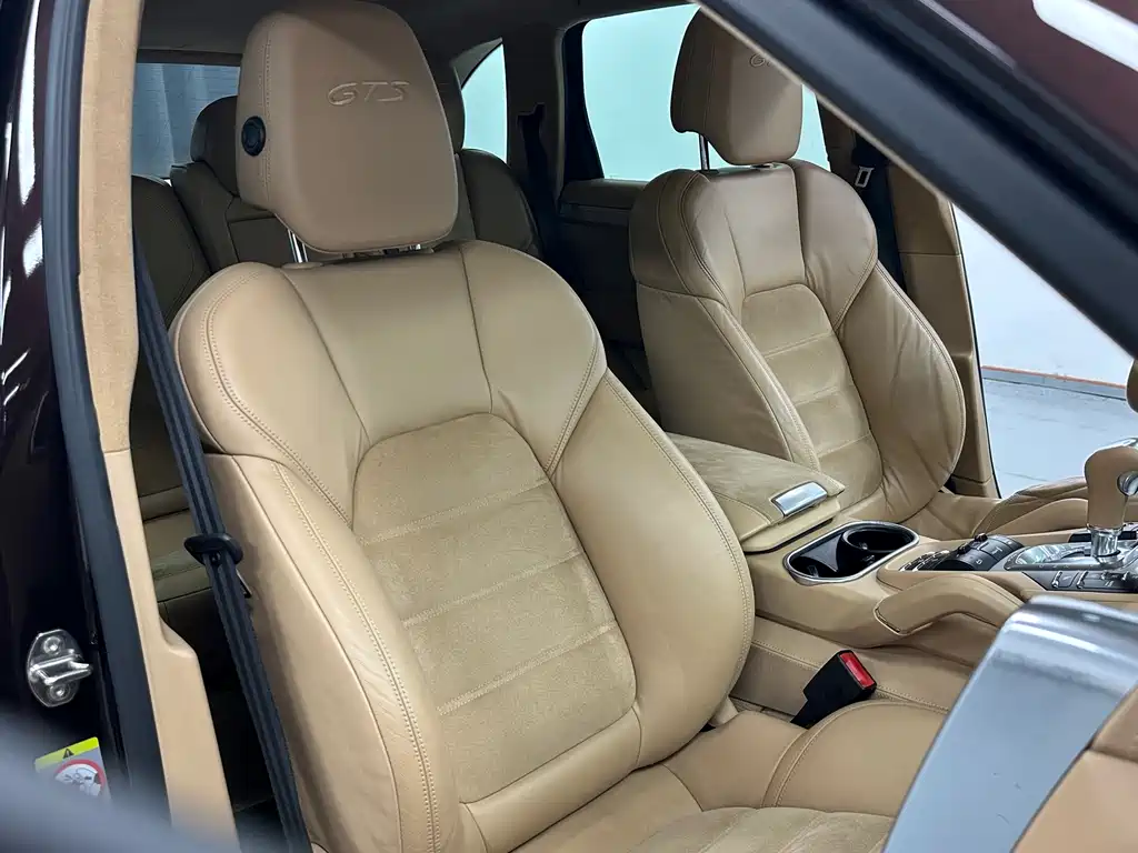 Porsche Cayenne 2015 — фото 25