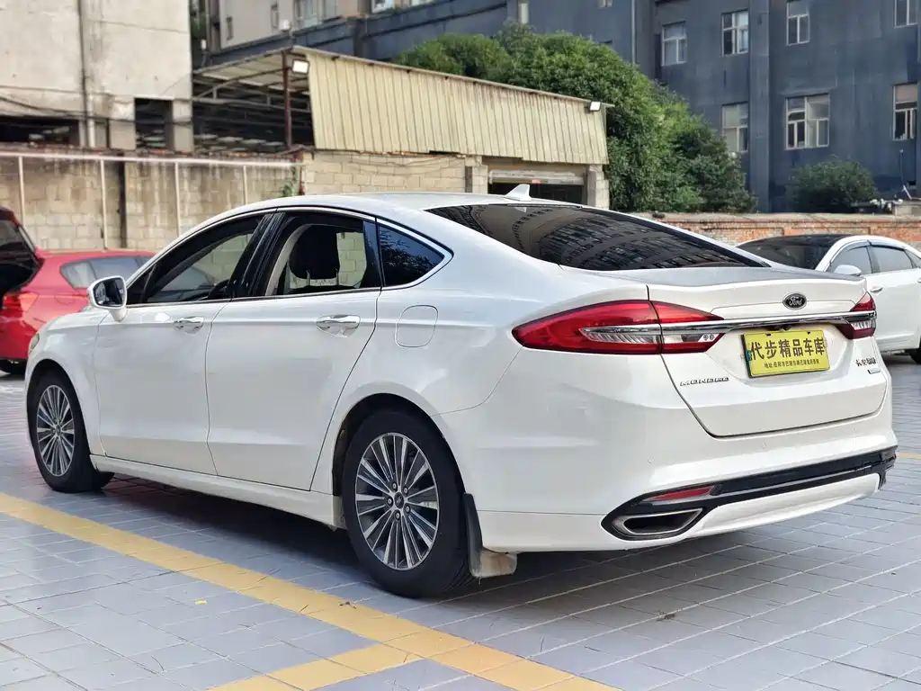 Ford Mondeo 2019 — фото 20