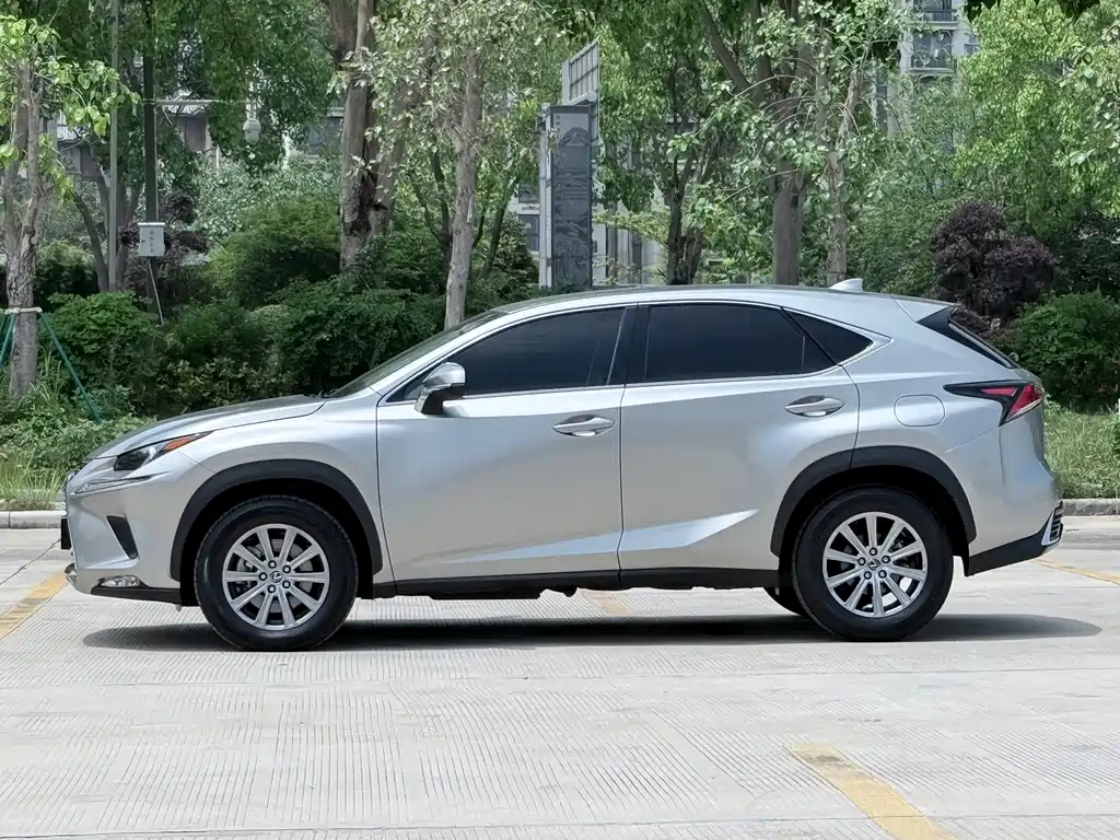 Lexus NX 2019 — фото 7