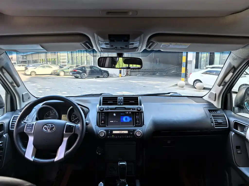 Toyota Prado 2016 — фото 14