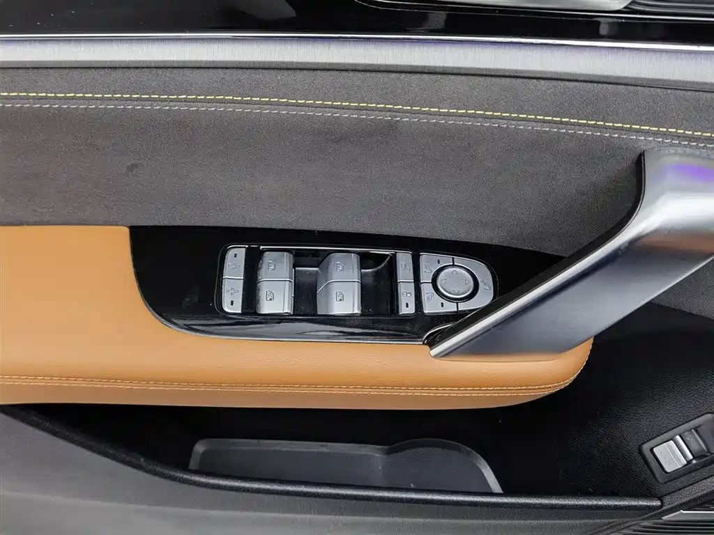 BYD Tang New Energy 2023 — фото 9