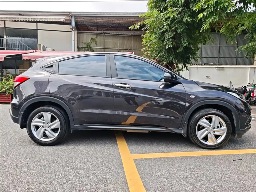 Honda Vezel 2022 — фото 4